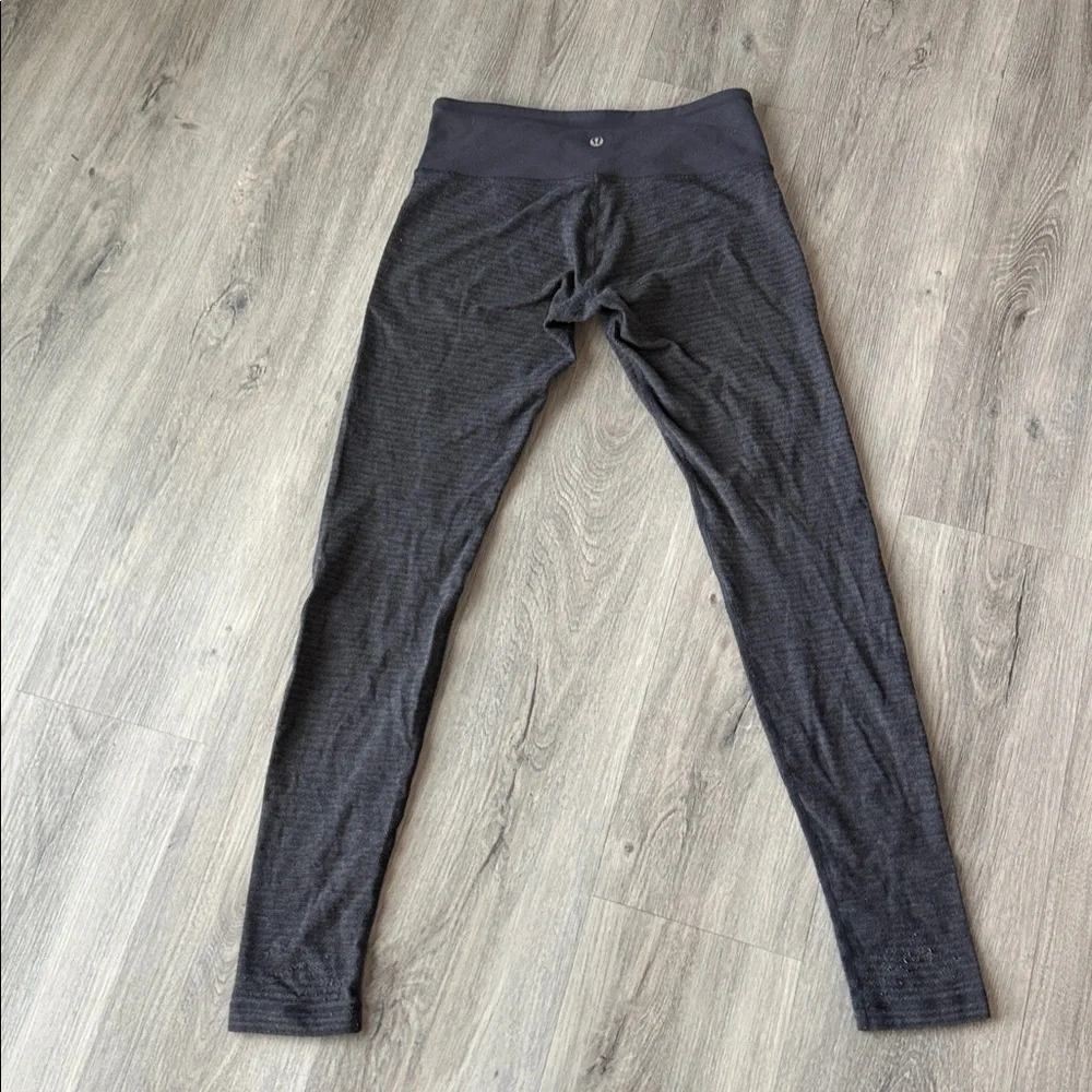 Lululemon gray Leggings size 6 - Picture 8 of 9